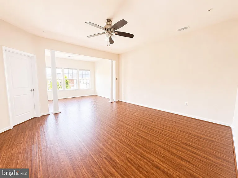 22605 Winding Woods Way — Photo 32