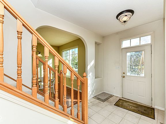 3rd image of 6264 Hollingsworth Dr