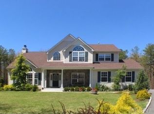 604 Wading River Rd, Manorville, NY 11949