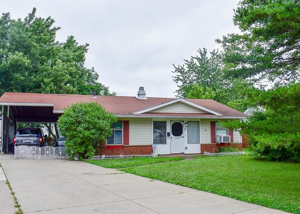 1st image of 446 Rosewood Ct