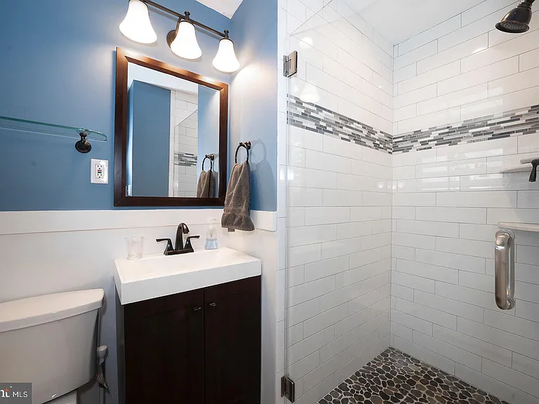 533 Monument Ave — Photo 19