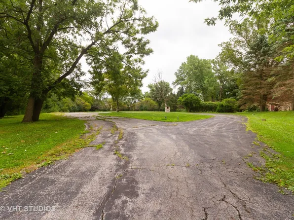 1705 Cambridge Ave, Flossmoor, IL 60422