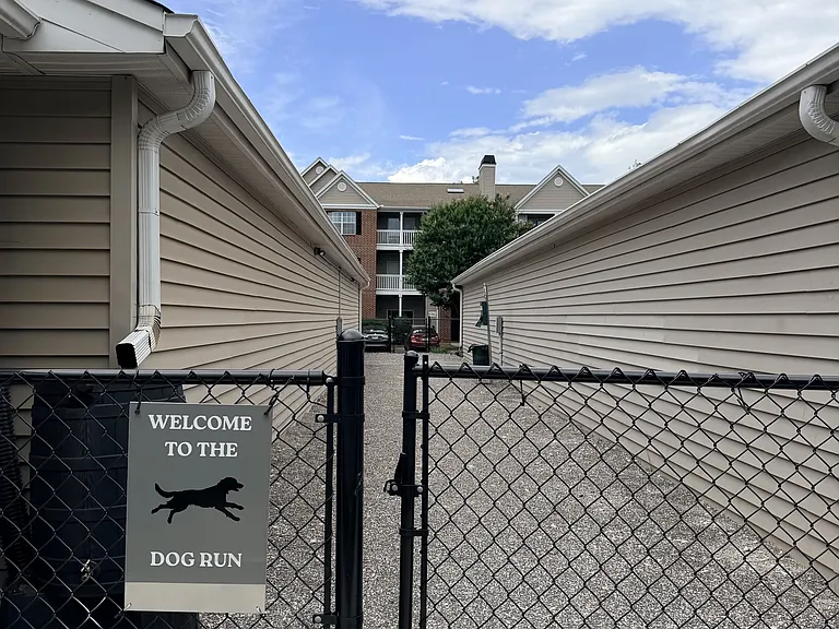 Walker's Crossing — Photo 8