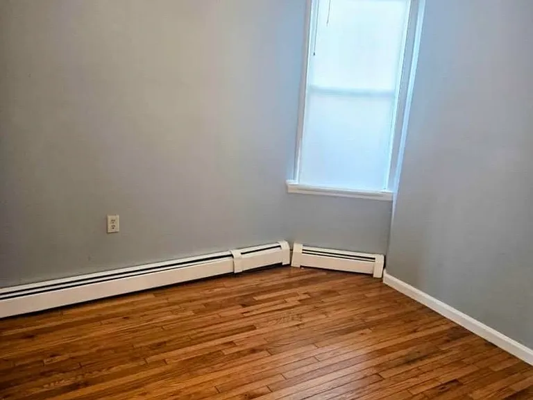361 Fairview Ave #1F — Photo 7
