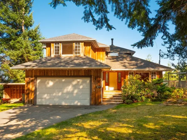 671 Taylor Rd, Bowen Island, BC V0N 1G1
