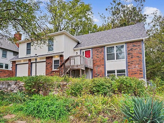 2nd image of 3212 Longhorn Dr