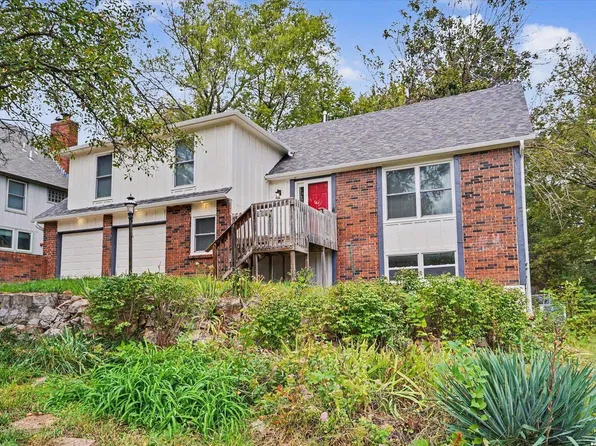 3212 Longhorn Dr, Lawrence, KS 66049