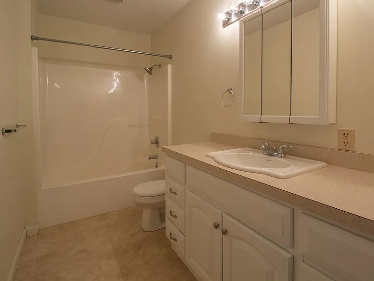 918 Harold Ave #918 — Photo 39