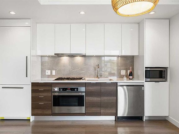 4th image of 108 E Waterfront Ct SW #505