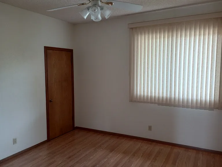 2150 N Nutmeg St — Photo 11