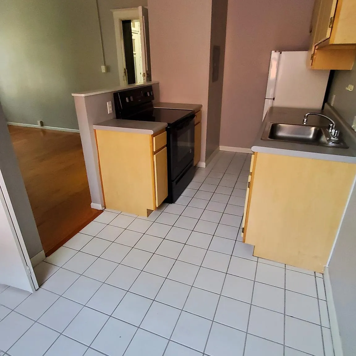 Studio, 450 sqft, $765 — Photo 3