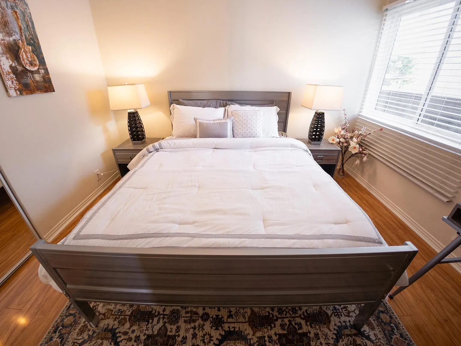2 bed, 886 sqft, $6,800 — Photo 3
