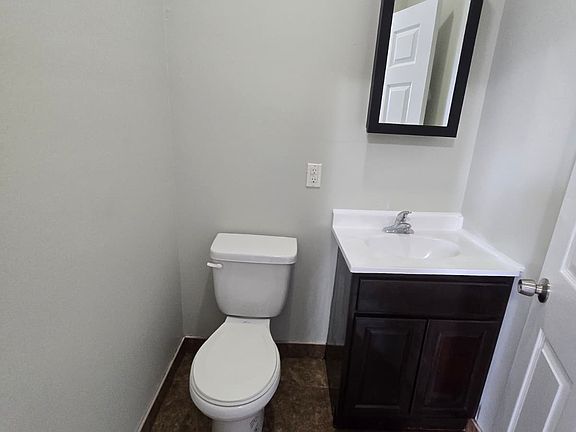 4th image of 493-495 Irvine Turner Blvd #4A