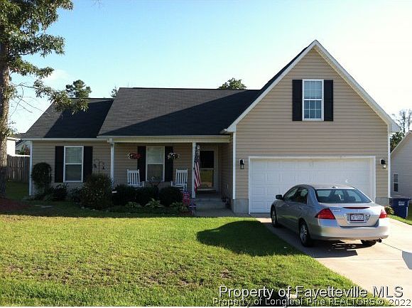 1st image of 135 Ironside Dr