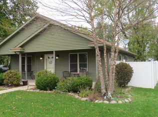 39616 60th St, Burlington, WI 53105