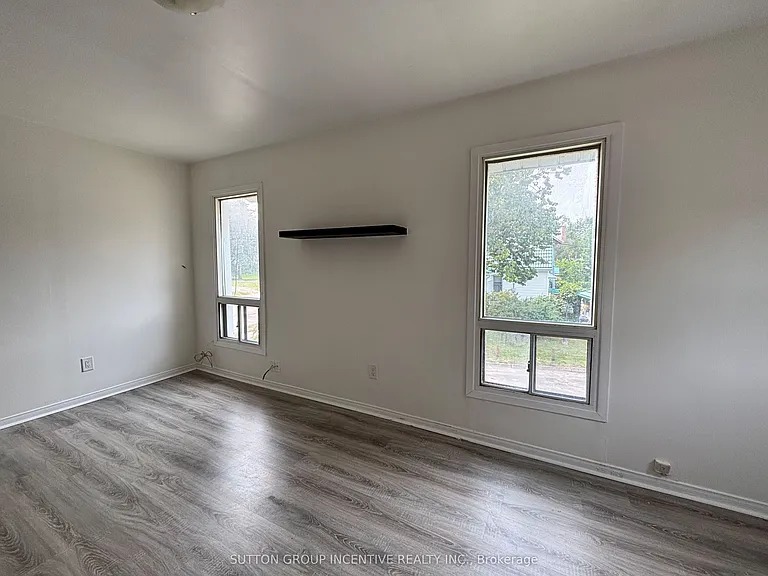 46 Tiffin St — Photo 10