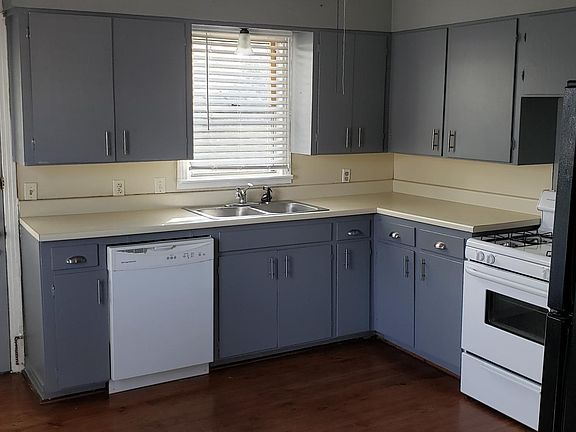 4th image of 5907 Woodlawn Dr #1