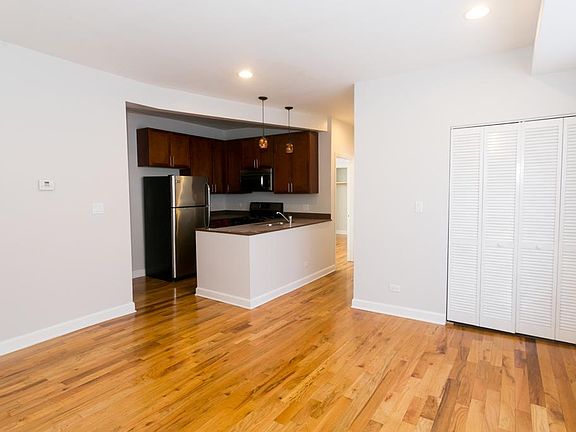 4th image of 7223 N Rogers Ave APT 3