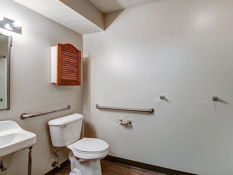 Floor plan 2 bathroom