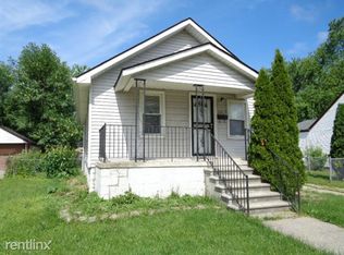 26817 Chippendale St, Roseville, MI 48066