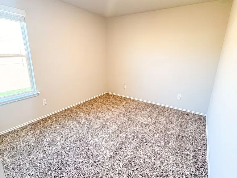 6401 Coneflower Dr — Photo 5