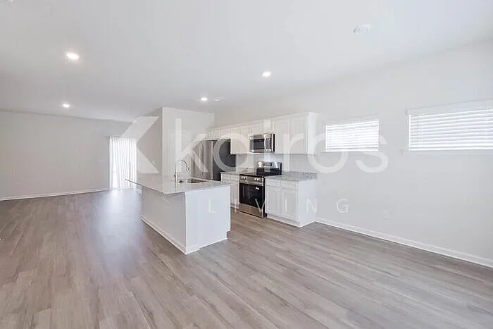 2529 Banyan Cir — Photo 5