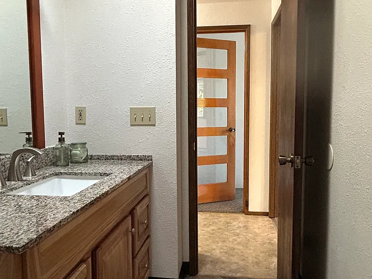 2nd level bath