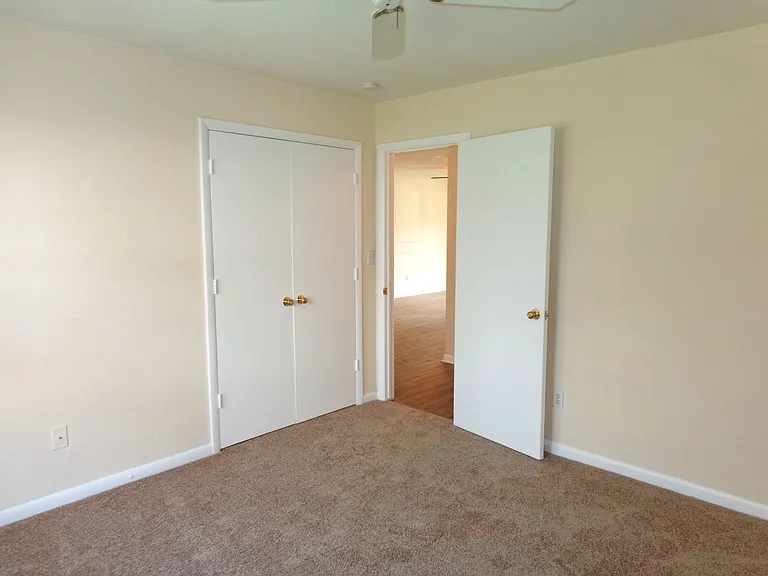 4636 Coronet Ave — Photo 15