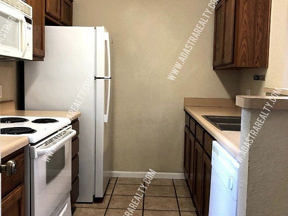 3rd image of 705 Arkansas St #7481593