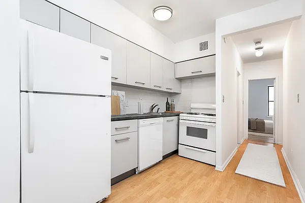 Rented by Platinum Properties | media 5