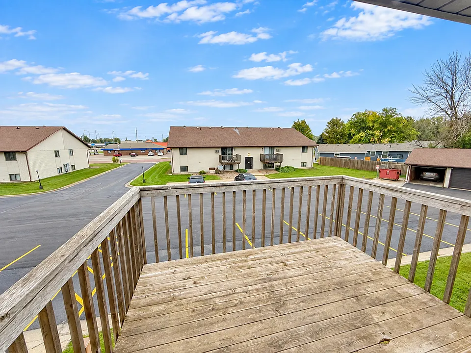 1308 E Keystone Dr. Brandon, SD 57005