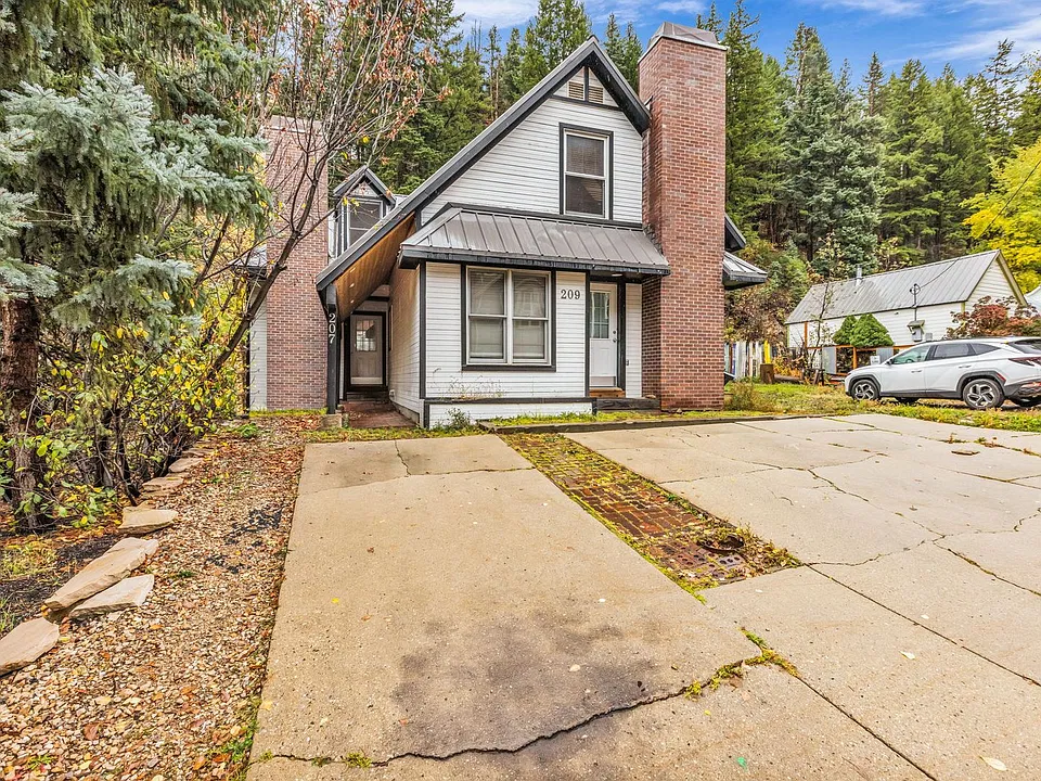 207 Daly Ave