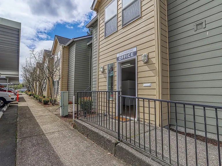 Heritage Park Apartments — Photo 10