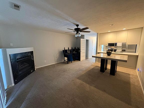 3rd image of 5173 Aquila Dr #42D