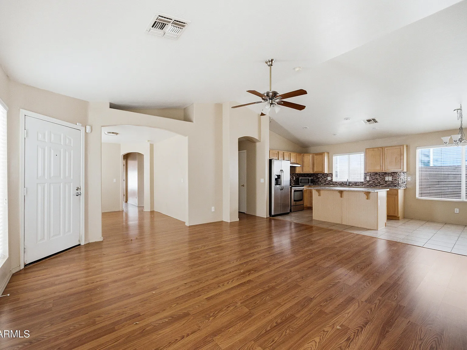 3 bed, 2.0 bath, 1363 sqft, $2,150 — Photo 3