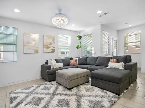 8872 Maple Ave Unit J, Montclair, CA 91763