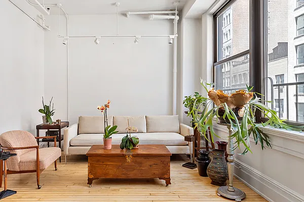 Rented by Compass | media 14