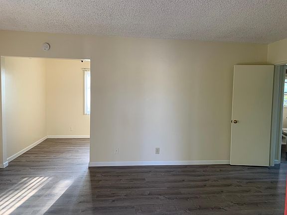 4th image of 1840 Colonia Pl APT 4