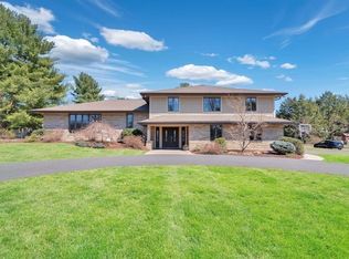 47 Willow Brook Rd, Longmeadow, MA 01106
