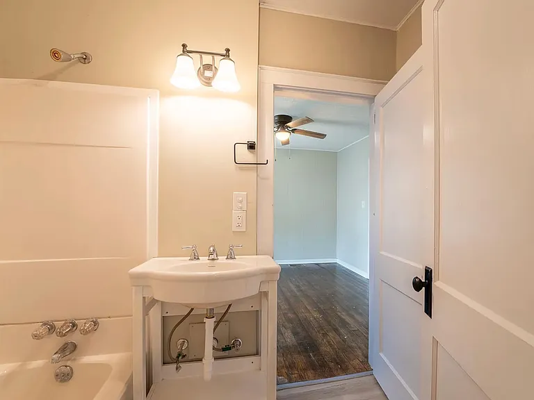 330 Chickamauga Ave — Photo 11