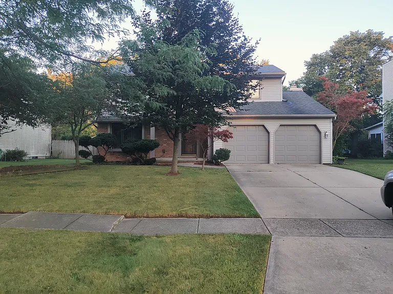 26755 Heatherford Dr — Photo 1