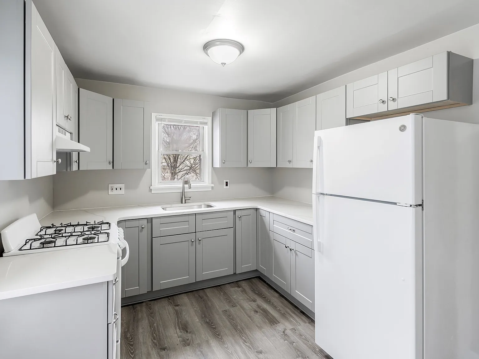 2 bed, 1856 sqft, $2,099 — Photo 1