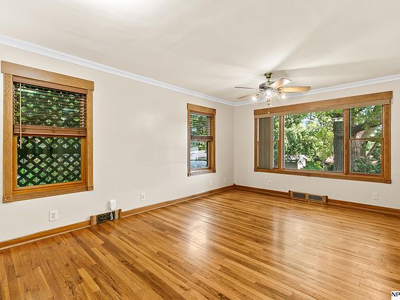 5th image of 2126 S 38th St