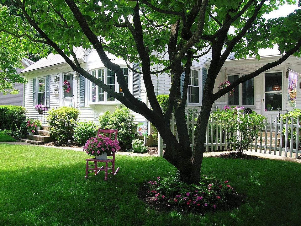 34 New London Ave, West Warwick, RI 02893 Zillow