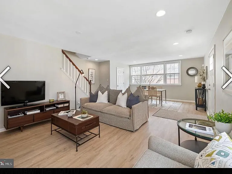 836 Conestoga Rd — Photo 29