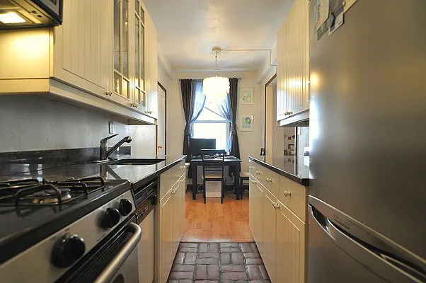 Sold by Citi Habitats | media 10