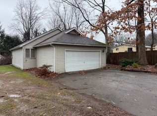 10613 Cherokee Trl, Conneaut Lake, PA