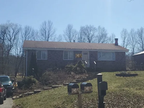 312 Leslie Rd, Valencia, PA 16059