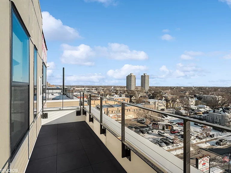 Lago Apartments — Photo 16
