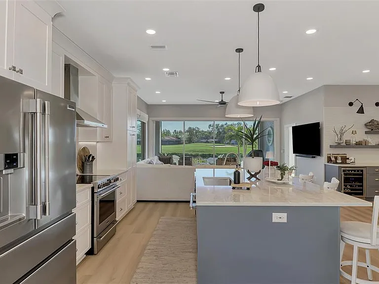 561 Fallbrook Dr — Photo 11
